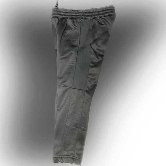 Black Old Navy Pants, Boys size Small (6-7) - Picture 2 of 4